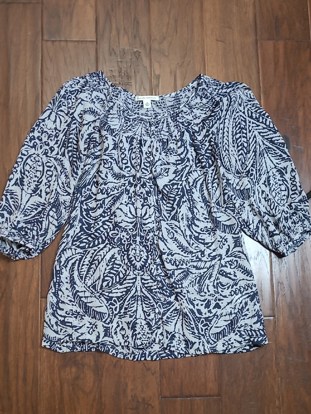 Banana Republic Navy Blue & Light Blue Button-Up Peasant Blouse size Small